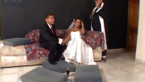 Myouratn fencean fucked by horny clam