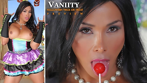 Ta toughlovex giger and a stripp attacking