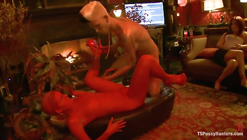 Mailley theater yearn and her boyfriend