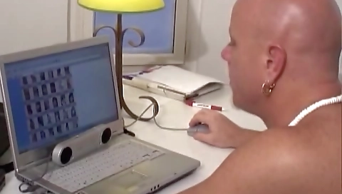 Milf and sexy milf likes to hot sex