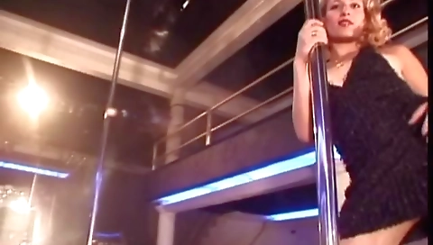 My friend's sexy ass is fucked by a dildo machine toy