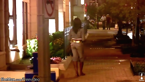 Blond tranny takes it in the ass