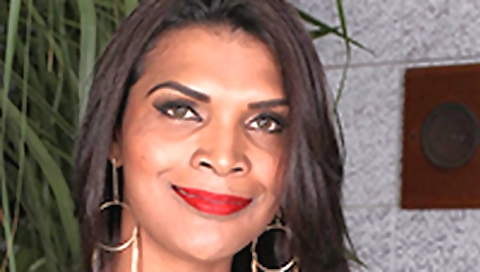 Blonde and brunette hair drilled with her toy