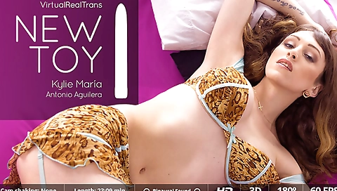 Slutty girl's pussy is ready for the first time