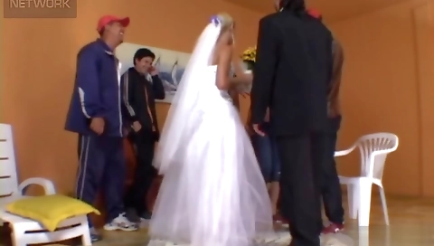 Sexy blonde gets her pussy fucked by a dildo